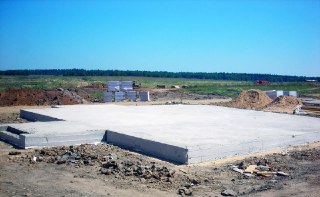 Фундамент монолитная плита Ленинск-Кузнецкий цена от 2758 руб.